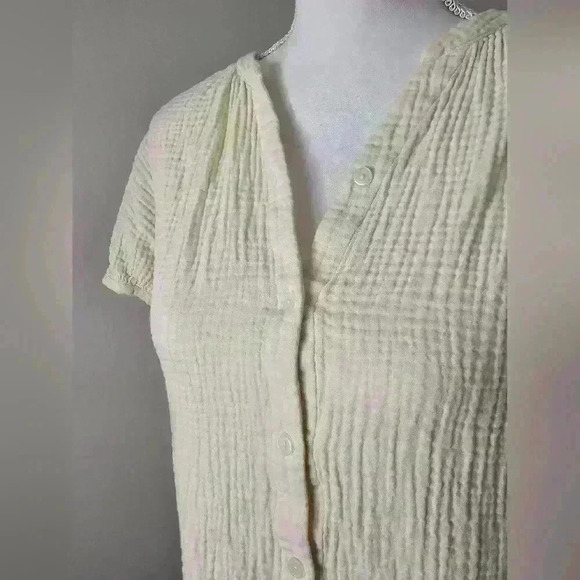 Uniqlo Beachy Boho Button-Down Top - Picture 2 of 7